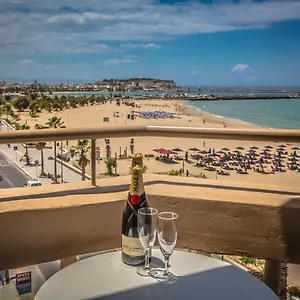 https://theo-beach-hotel-apartments.rethymnohotels.net